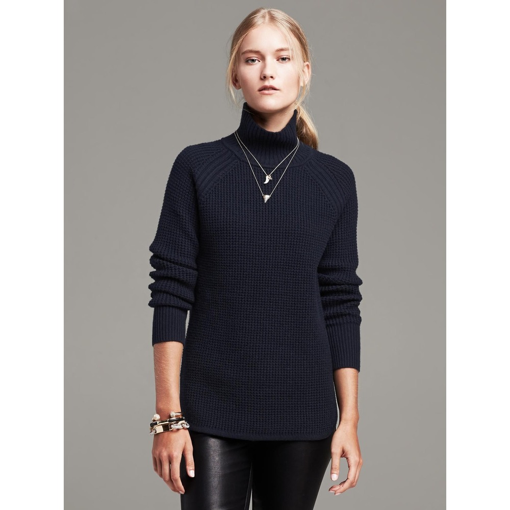 Banana Republic Women's Black Waffle‎ Knit Long Sleeve Turtleneck Top